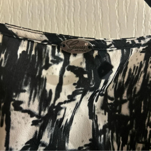 GUESS black and white abstract dress cinched waist with pockets zip shoulders - Picture 2 of 7